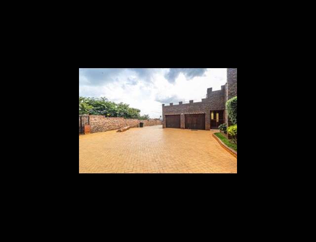 5 BEDROOM HOUSE FOR SALE IN BASSONIA